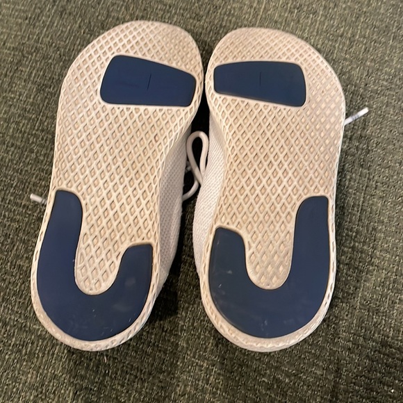 Adidas Pharrell Williams Tennis Hu off white runners (sz 5 1/2) - Picture 4 of 9